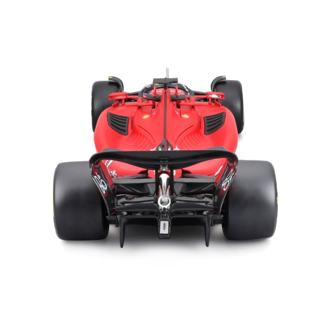 Bburago Ferrari F1 SF-23 1:18 Charles Leclerc Modello Auto Sportiva Estremamente Dettagliato con Rivestimento Elettrostatico