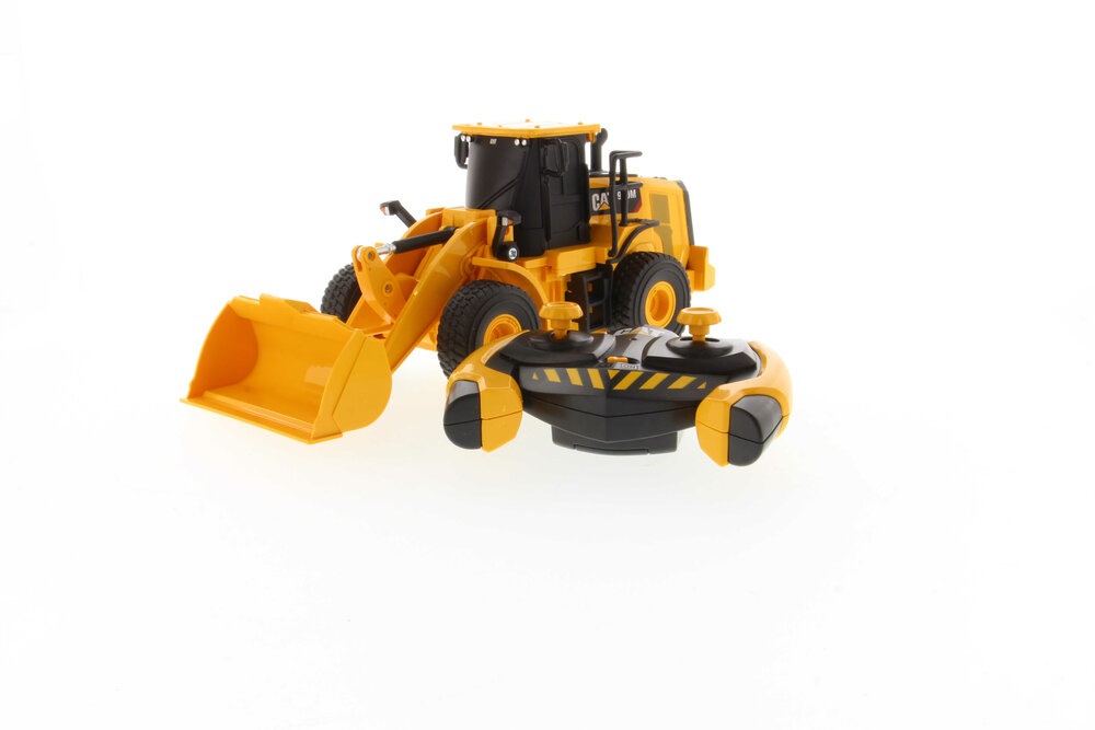 Carrera 37023003 Giocattolo Telecomandato RC CAT 950M Pala Gommata 1:35 - 2,4GHz