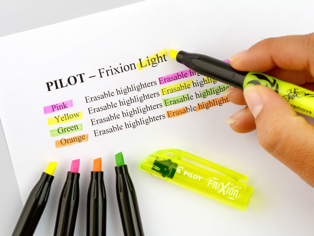 Pilot Evidenziatore Frixion Light Cancellabile Arancione - Punta a Scalpello 4,0mm, Tratto 3,3mm