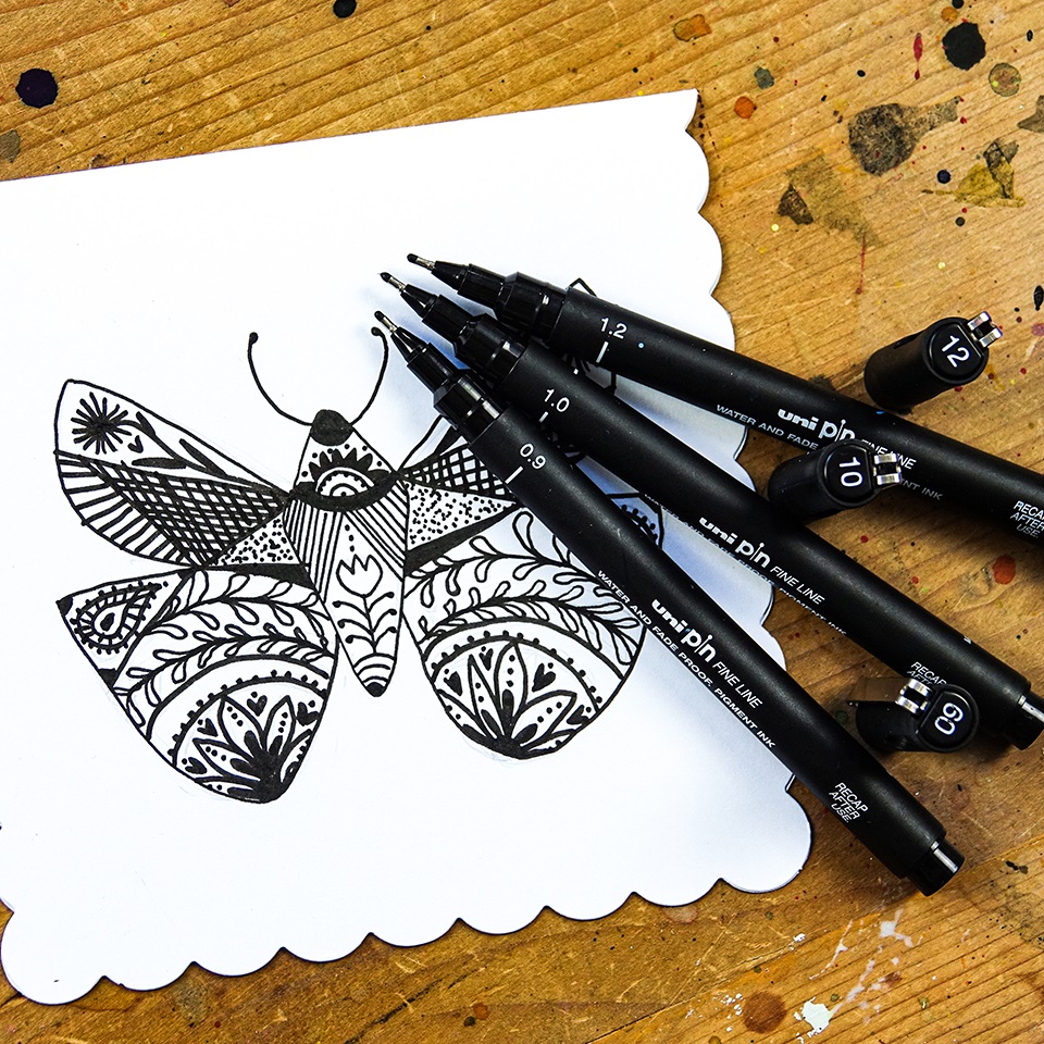 Uni Mitsubishi Pin Fineliner Nero 1.2 mm - Inchiostro Pigmentato, Resistente alla Luce e all'Acqua, Fusto in Plastica con Cappuccio Antisoffocamento