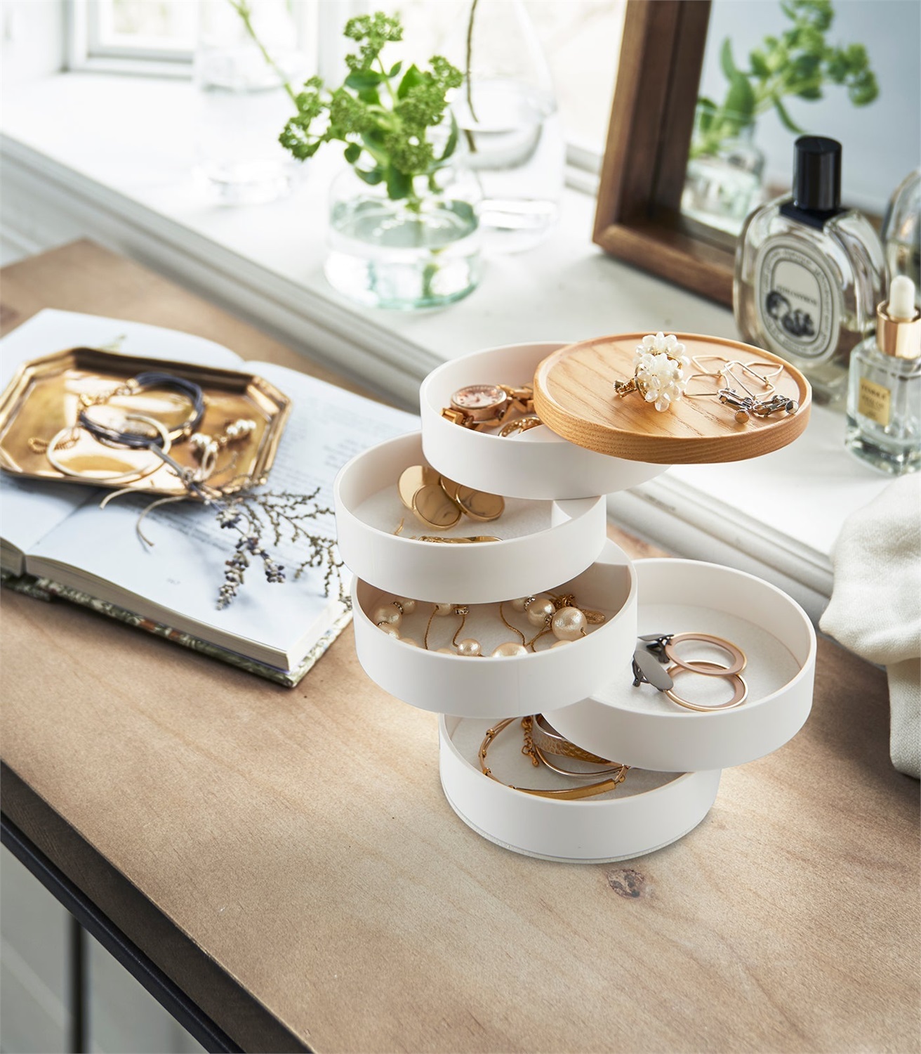 Yamazaki Home - Scatola per Accessori a 5 Livelli in Legno Bianco con Coperchio, Design Minimalista e Compatto