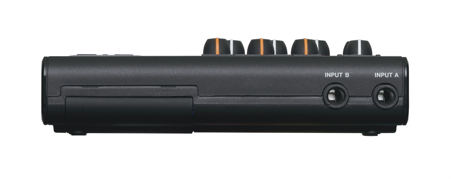 Tascam DP-006 - Pocketstudio Digitale Multitraccia a 6 Tracce con Qualità di Registrazione 44.1kHz/16-bit e SD Card Inclusa