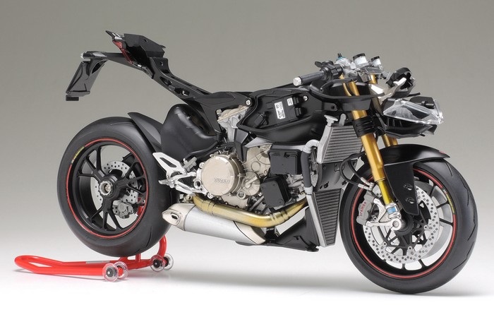 Tamiya Ducati 1199 Panigale S Modellino di moto Kit di montaggio 1:12 - Parti in plastica non verniciate per personalizzazione