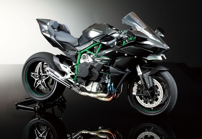 Tamiya Kawasaki Ninja H2R Modellino di Moto Kit di Montaggio 1:12 - Dettagliato con Istruzioni