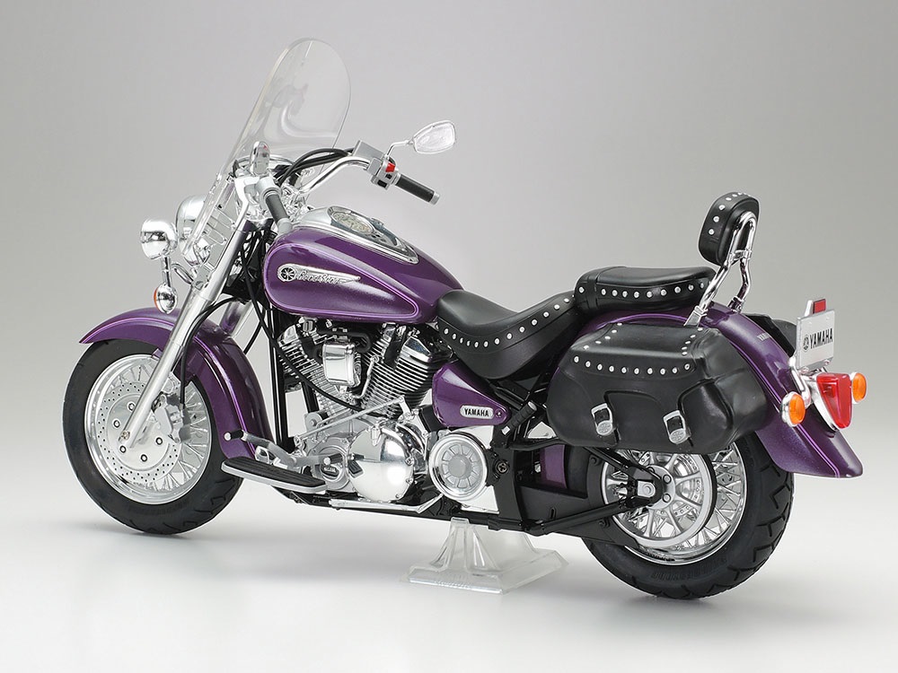 Tamiya Yamaha XV1600 Roadstar Custom Modellino di Moto Kit di Montaggio 1:12 - Riproduzione Fedele in Plastica per Bricolage e Hobby