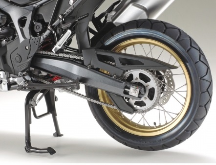Tamiya Honda CRF1000L Africa Twin Modellino di Moto Preassemblato 1:6 - Ispirato alla Leggendaria Bici Fuoristrada