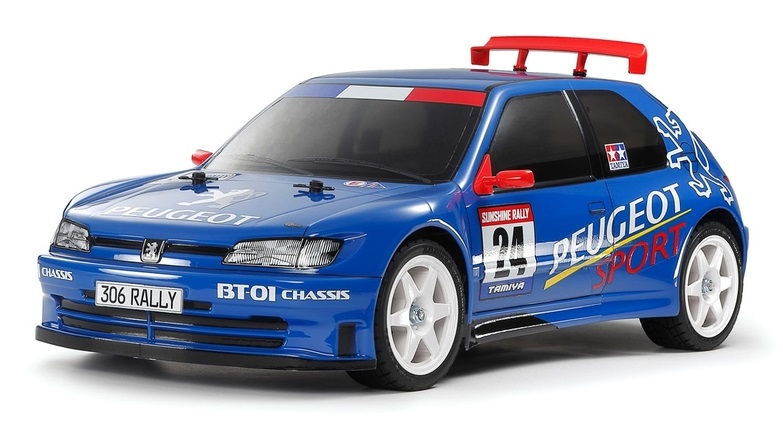 Tamiya 58746 Peugeot 306 Maxi 1:10 RC - Modellino radiocomandato BT-01, auto telecomandata da assemblare, non verniciata
