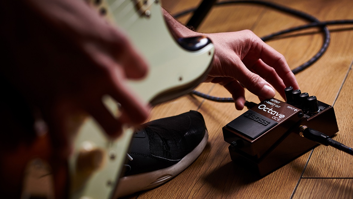 BOSS OC-5 Pedale Effetti Octave per Chitarra e Basso con Modalità Vintage e Poly e 5 Anni di Garanzia