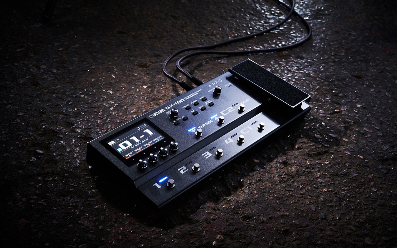 BOSS GX-100 - Processore di effetti per chitarra avanzato con tecnologia AIRD, 32 amplificatori e oltre 170 effetti