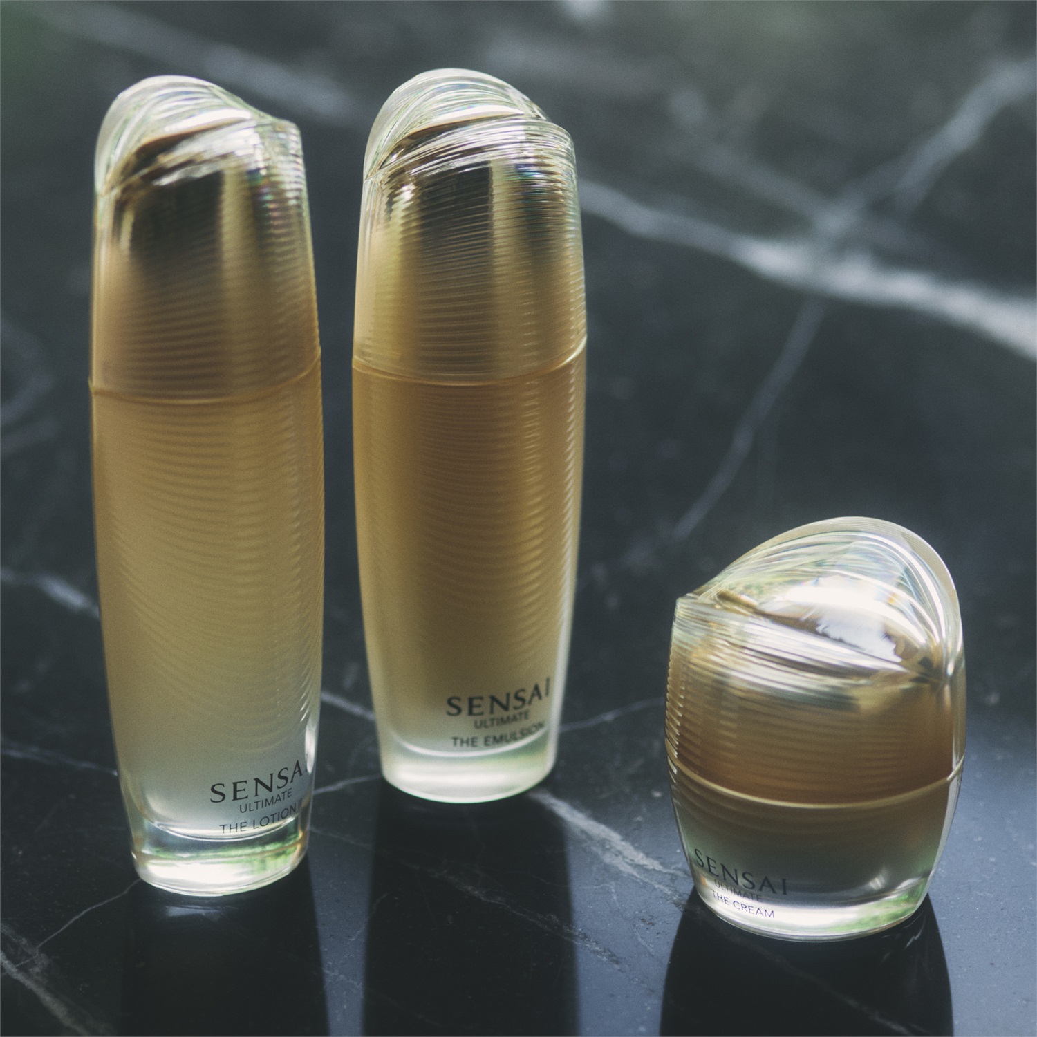 Sensai Ultimate The Emulsion Crema Idratante Viso 100 ml - Emulsione Leggera e Nutriente con Seta Koishimaru e Sakura Eternal Complex