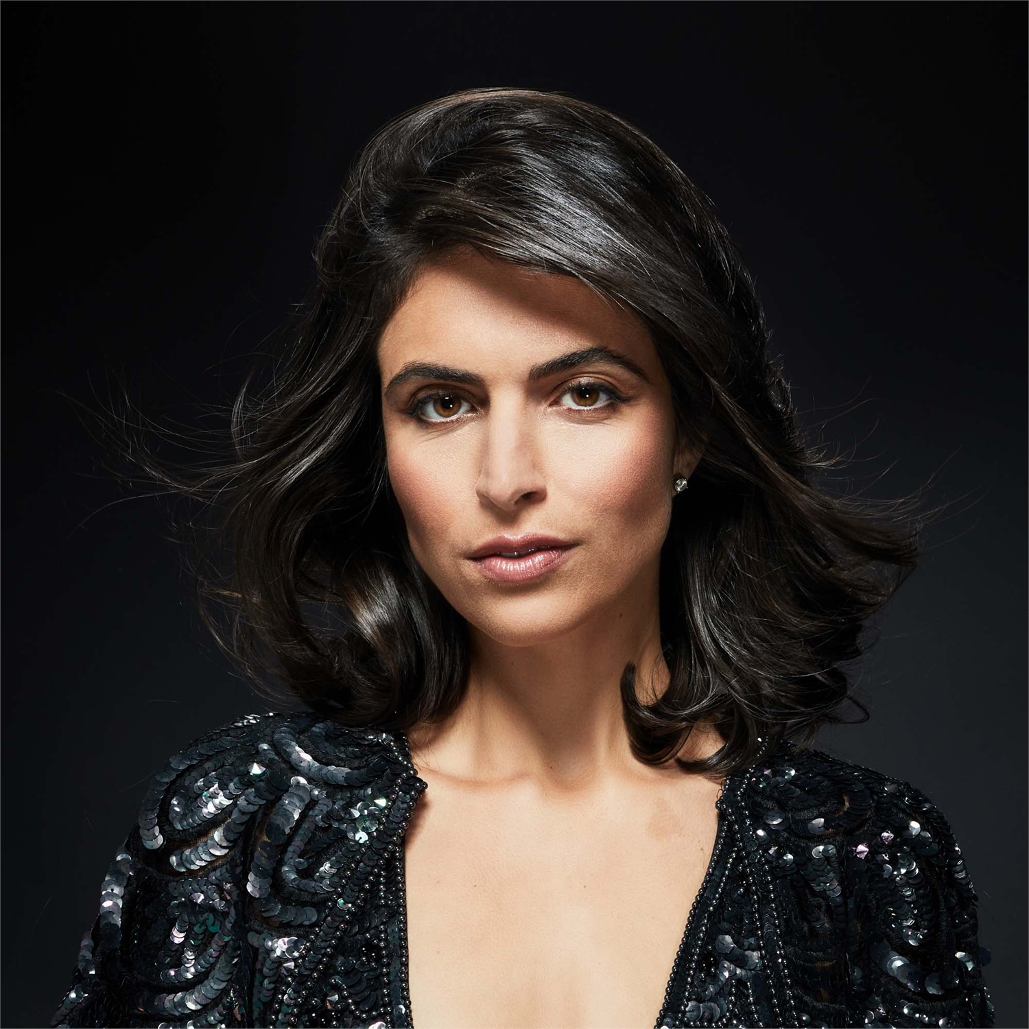 REVAMP Progloss Pro Define Perfect Spazzola Asciugacapelli 1000W - Spazzola ad Aria Calda 4 in 1 per Asciugare, Lisciare, Districare e Modellare con Tecnologia Ionica