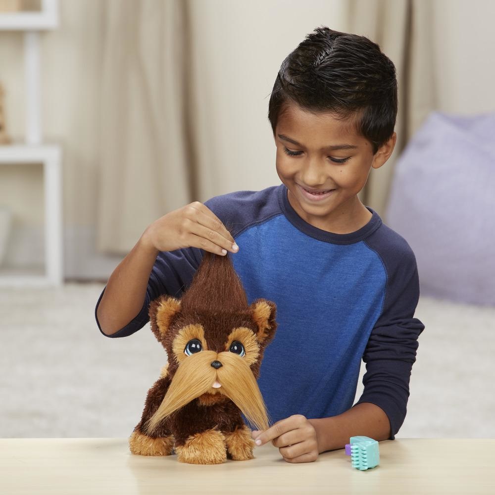 FurReal Shaggy Shawn - Bambola Cane Interattiva con Accessorio Buzzer per Toelettatura e Styling