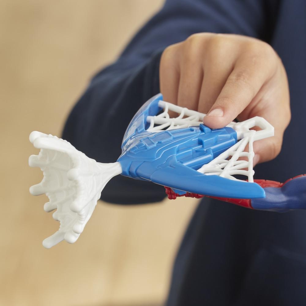 Hasbro Spider-Man Action Figure 30 cm con Blaster Titan Hero Blast Gear e Proiettili