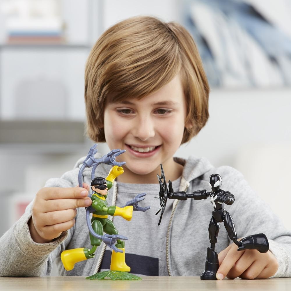 Hasbro Bend and Flex Spider-Man Tuta Nera e Doc Ock - Action Figure Flessibile da 15 cm per Bambini