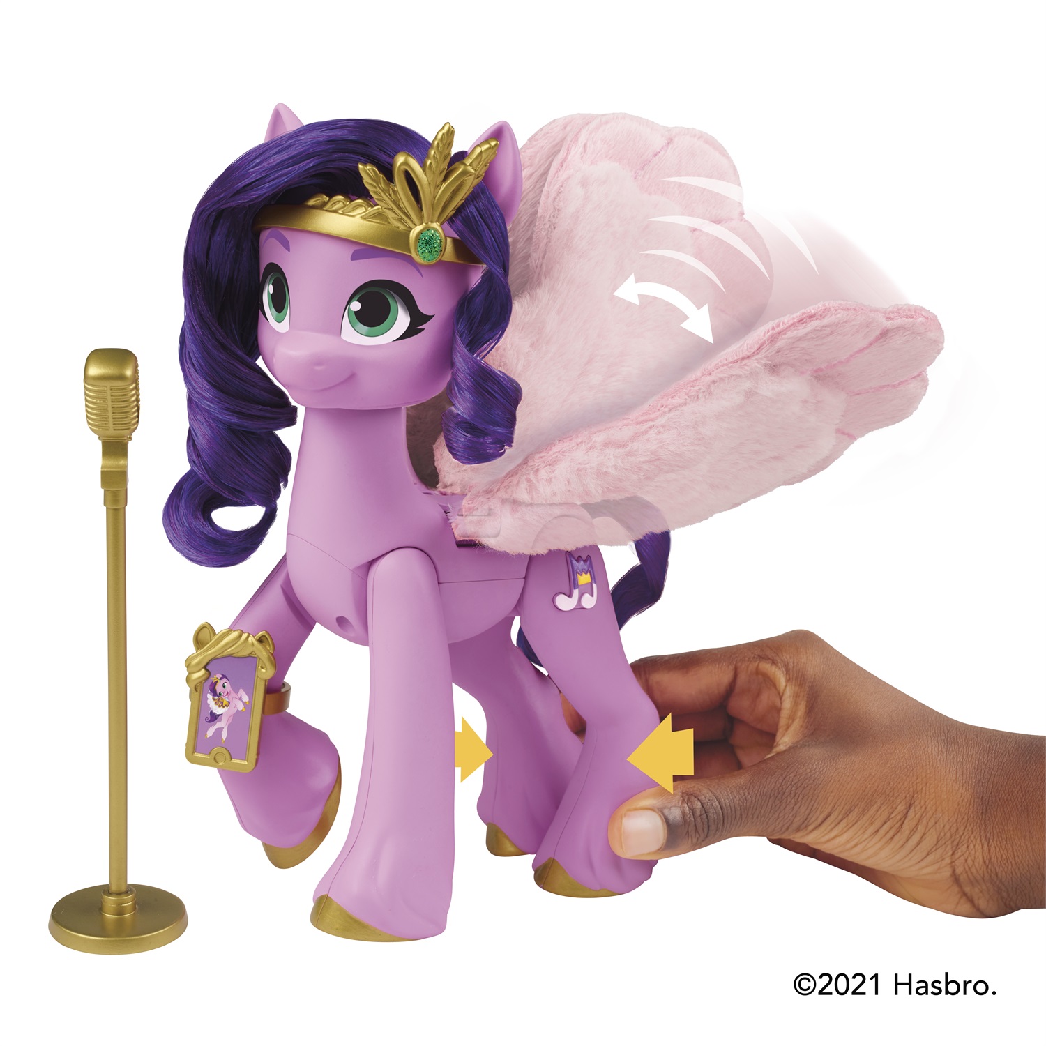 Hasbro My Little Pony Princess Petals - Pony Rosa da 15 cm che Riproduce Musica, Ispirato al Film 'Una Nuova Generazione', per Bambini dai 5 Anni in su