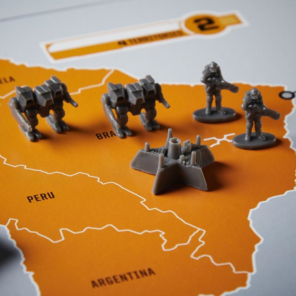 Hasbro Gaming Risk Legacy - Gioco da Tavolo di Strategia per 3-5 Giocatori, dai 13 Anni, Durata Media 120 Minuti, Versione Legacy in Inglese