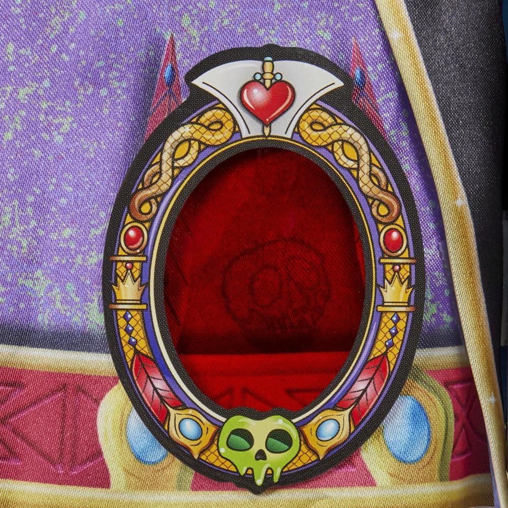 Hasbro Disney Villains - La Regina Cattiva, Fashion Doll da 28 cm con Accessori e Vestiti Rimovibili, Giocattolo per Bambini dai 5 Anni in Su