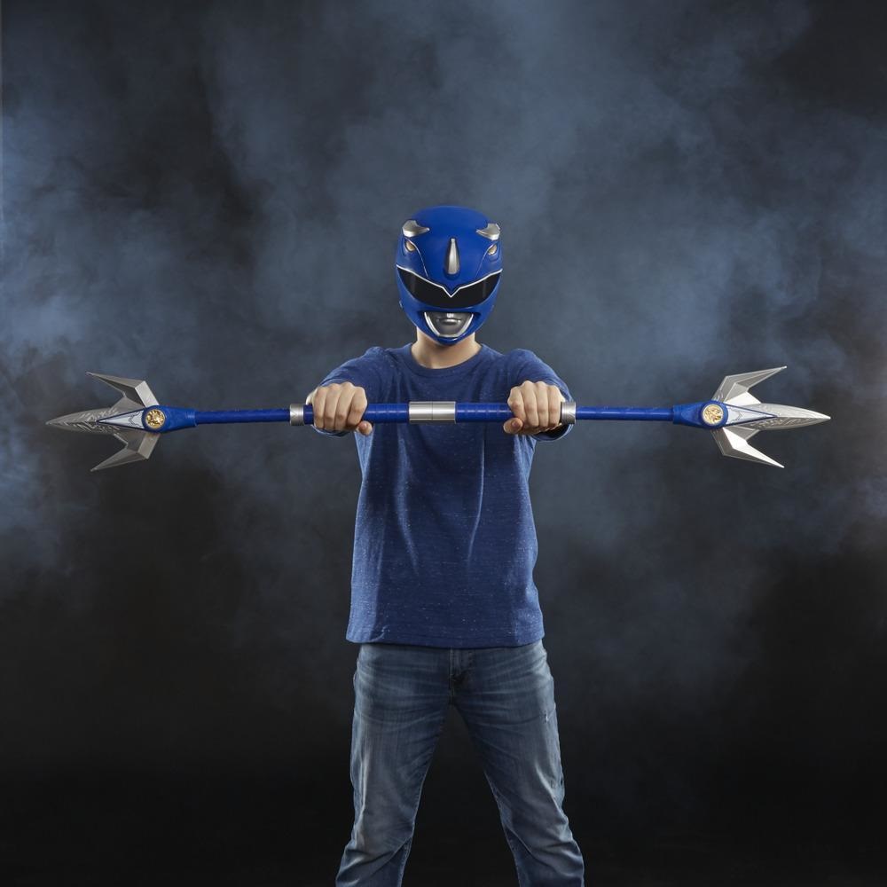 Hasbro Lightning Collection Mighty Morphin Blue Ranger Power Lance - Replica Premium con Effetti Sonori e Design Allungabile