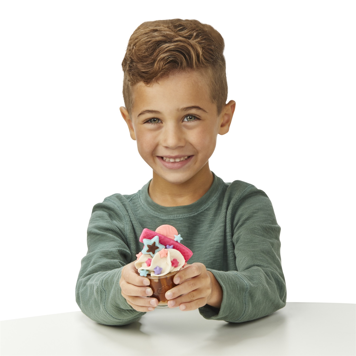 Play-Doh Kitchen Creations La Caffetteria Super Colorata di , playset con 20 accessori e 8 vasetti di pasta modellabile atossica, per bambini dai 3 anni in su
