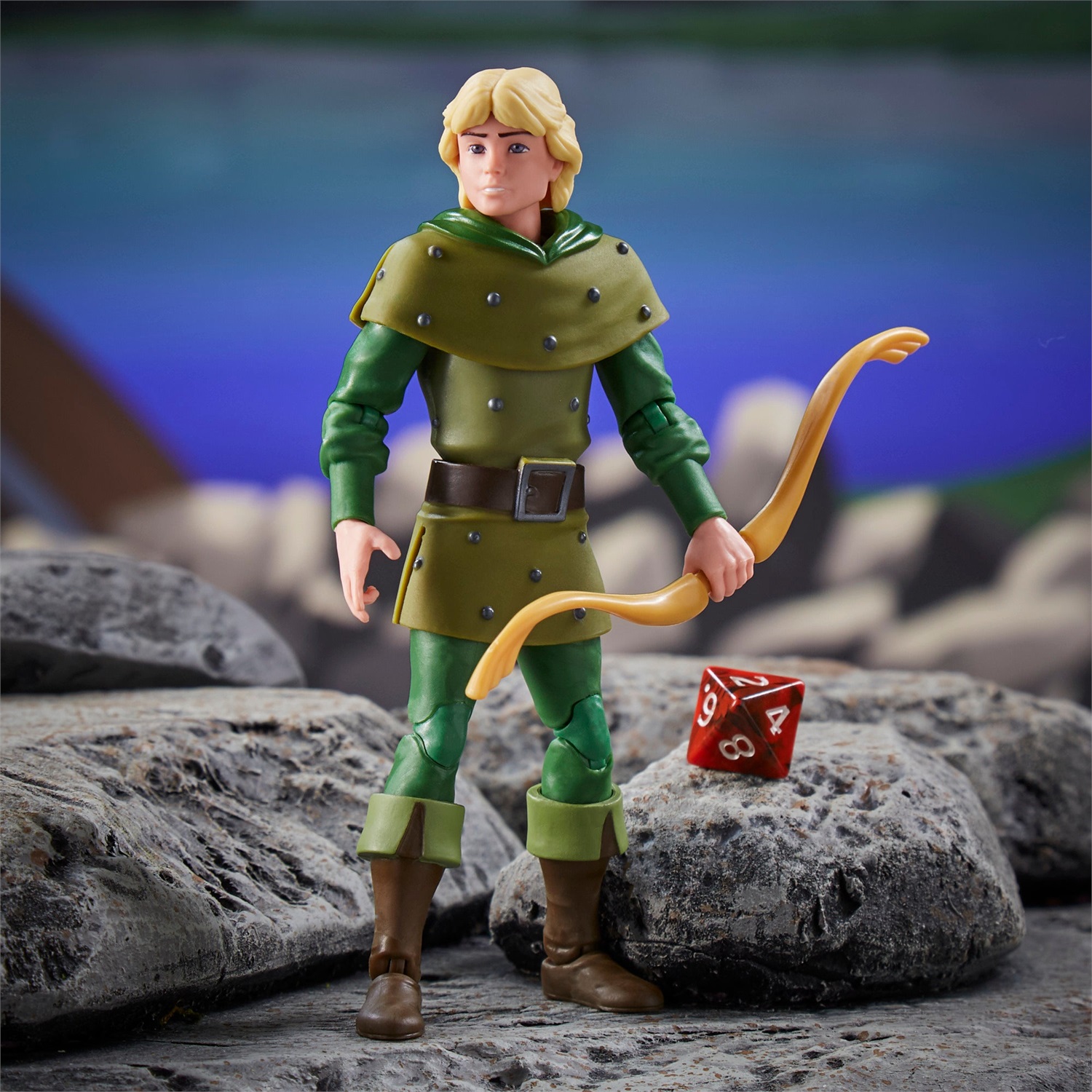 Hasbro Dungeons & Dragons - Cartoon Classics Hank Action Figure 15 cm con Accessori e Dadi Inclusi