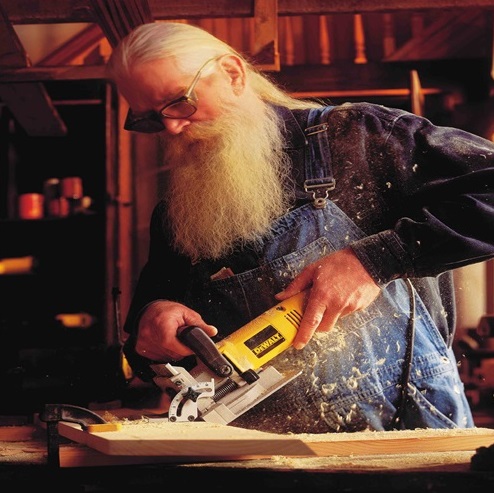 DeWALT DW682K-QS Fresatrice per Giunzioni 600W con Regolazione Profondità, Supporti Antiscivolo e Valigetta