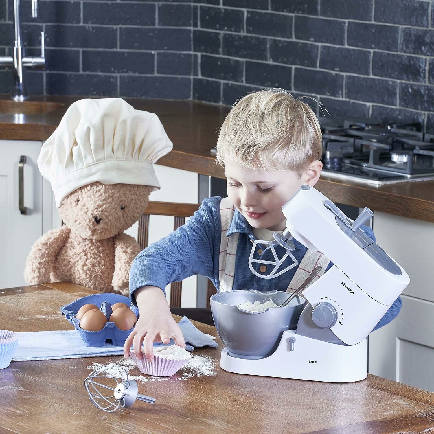 CASDON Kenwood Mixer Giocattolo per Bambini dai 3 Anni - Mixer che Mescola Cibo Vero, Perfetto per i Fornai in Erba