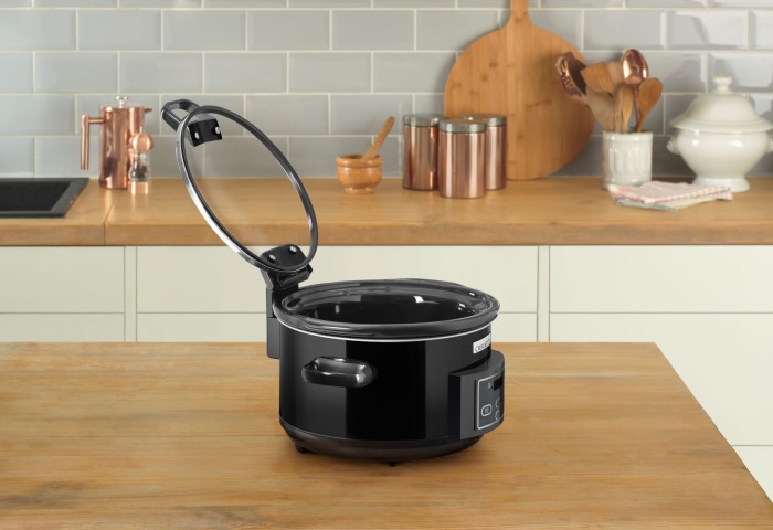 Crock-Pot CSC052X Pentola per Cottura Lenta 4.7L, Nero e Argento, Ceramica, 220W, Fino a 6 Persone, Coperchio con Cerniera