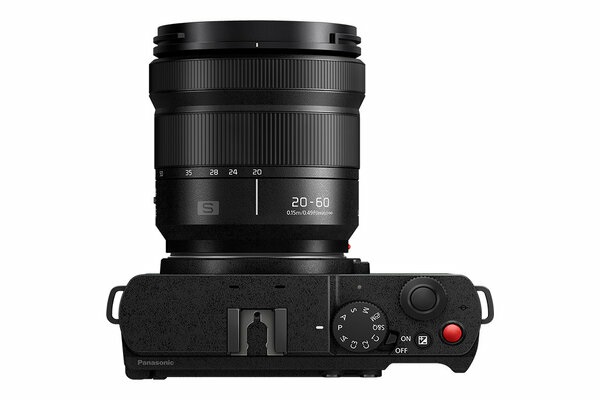 Panasonic Lumix S9 Fotocamera Mirrorless Full Frame 24,2 MP con Obiettivo 20-60mm f/3.5-5.6 - Crimson Red
