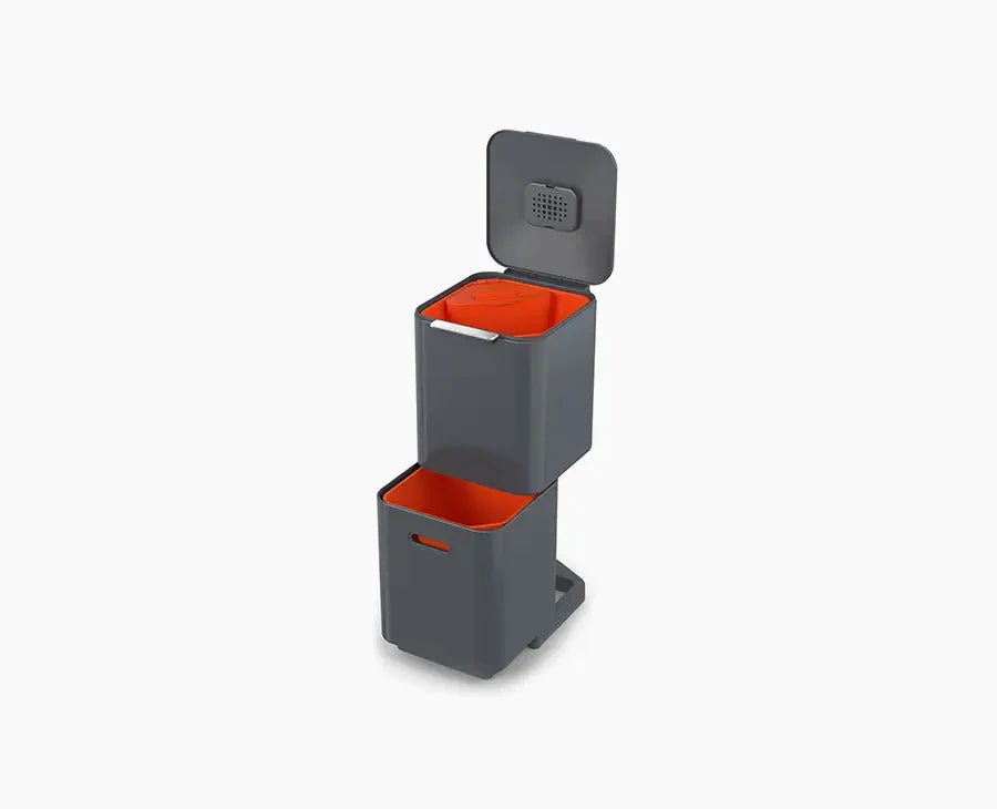 Joseph Joseph Totem Max Pattumiera da Cucina 40 Litri Grafite con Coperchio e Filtro Anti-Odore, Sistema di Separazione con 3 Scomparti