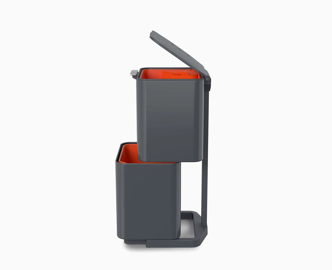 Joseph Joseph Totem Max Pattumiera da Cucina 40 Litri Grafite con Coperchio e Filtro Anti-Odore, Sistema di Separazione con 3 Scomparti