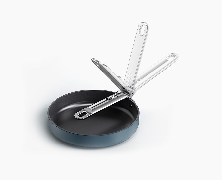 Joseph Joseph Space Padella 20cm con Manico Pieghevole in Acciaio Inossidabile, Ceramica Antiaderente Blu, Compatibile con Induzione