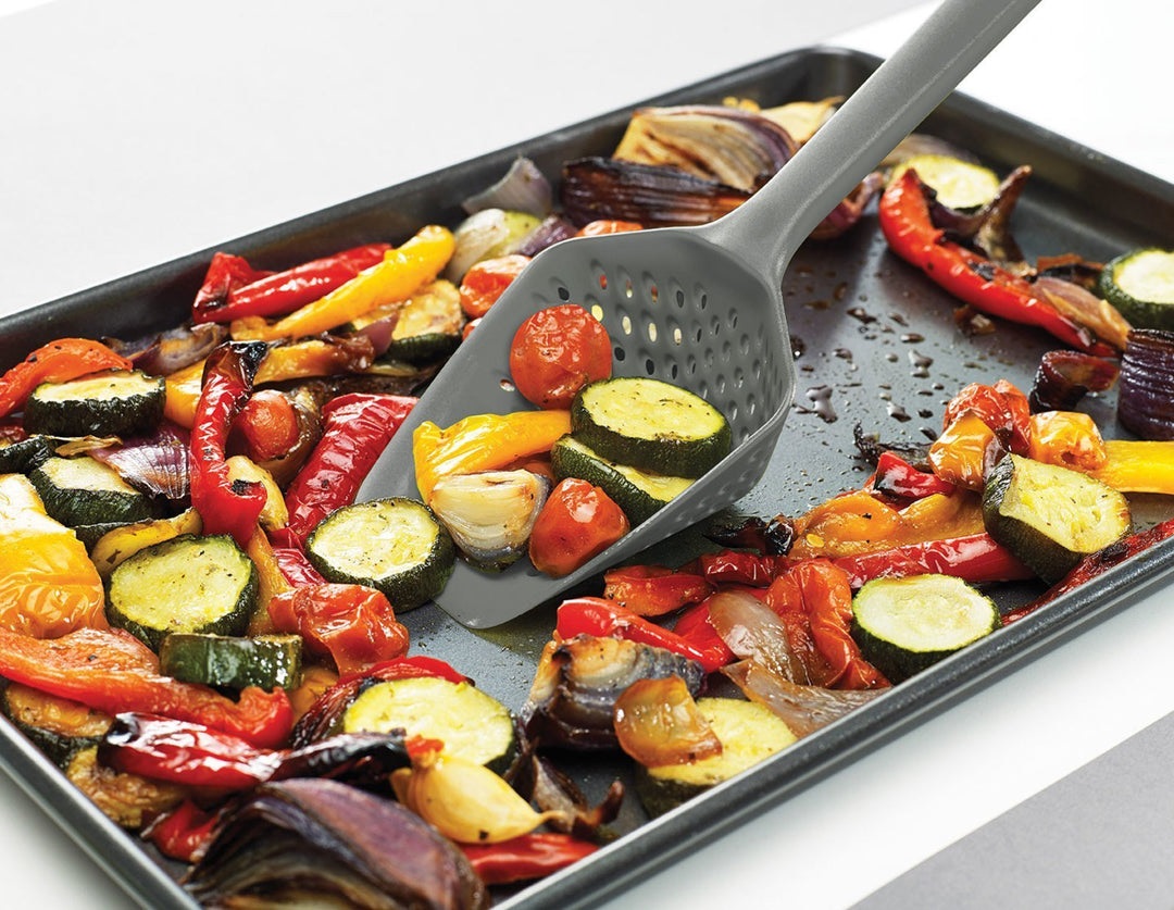 Joseph Joseph Scoop Plus Cucchiaio Scolapasta Nero - Resistente al Calore fino a 200°C, Lavabile in Lavastoviglie, Grande