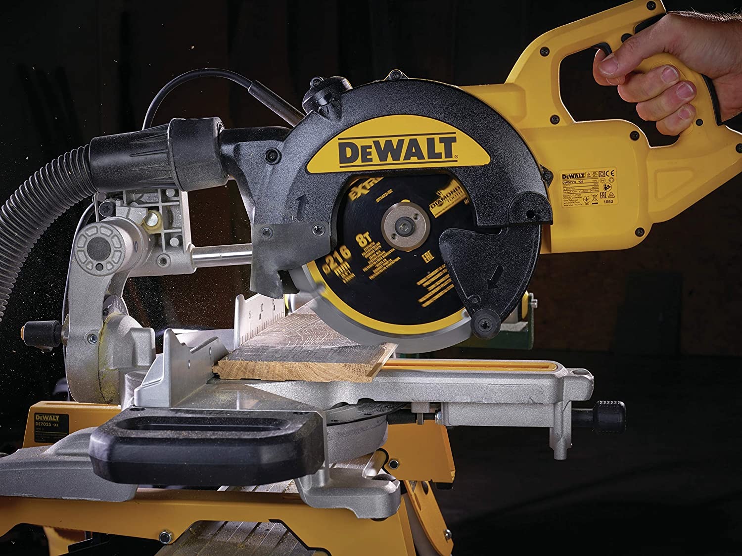 DeWALT DT1473-QZ Lama Circolare 216mm 8 Denti PCD per Fibrocemento e Laminato