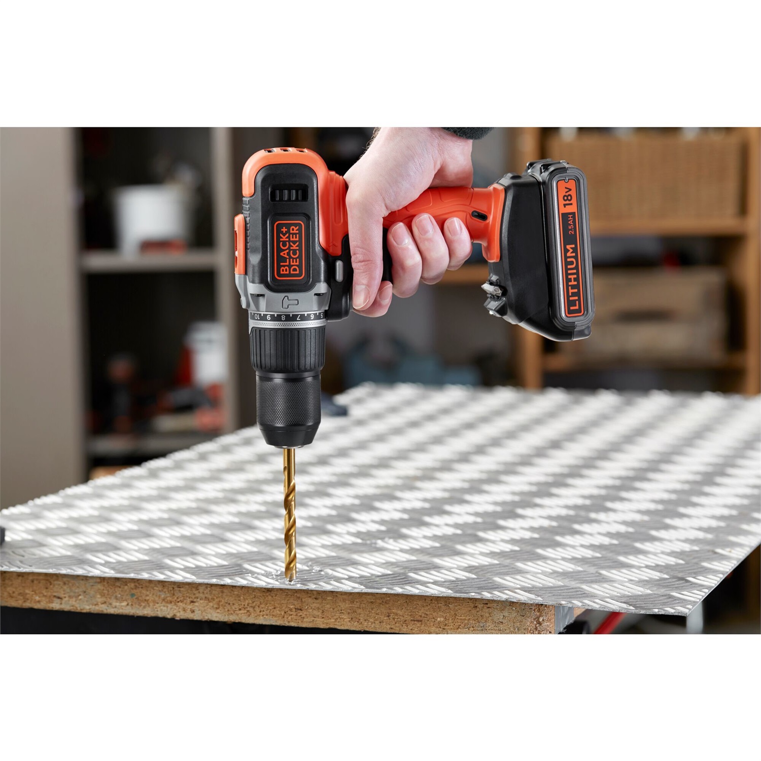 Black & Decker BCD003MEM2K-QW trapano 1400 Giri/min Senza chiave Nero, Arancione