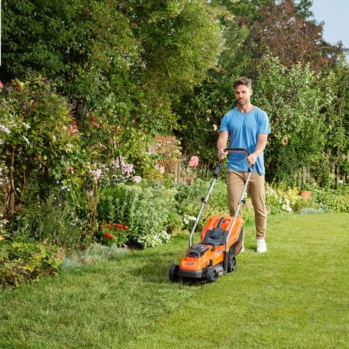 Black & Decker BCMW3318L2 Tagliaerba a Batteria 2x18V/2.5Ah 33 cm - Plastica, A Spinta, Cesto di Raccolta, Taglio Mulching, Superficie Max 300 m²