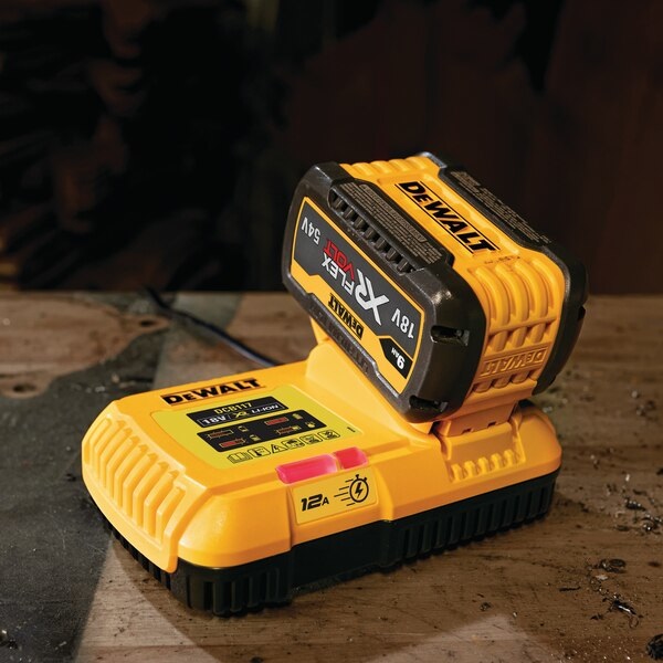 DeWalt DCB117-QW Caricabatterie Rapido 12A per Batterie 18V e 54V Flexvolt con Raffreddamento a Ventola