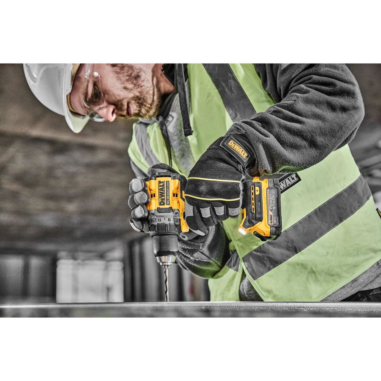 DeWALT DCD800NT-XJ Trapano Avvitatore Compatto 2 Velocità XR 18V Brushless - Potente a Percussione, 1,28 kg