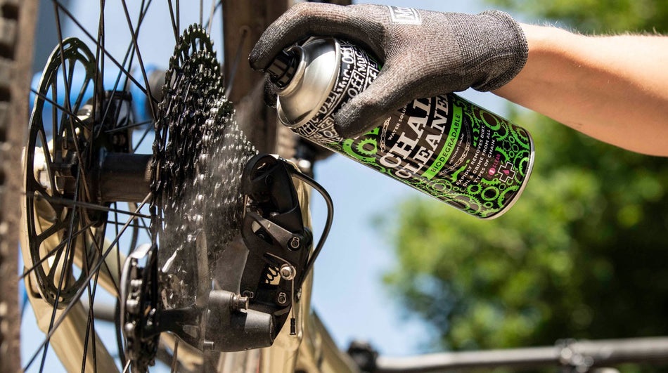 Muc-Off Bio Chain Cleaner 400ml - Detergente Biodegradabile per Catena, Rimuove Sporco Pesante e Grasso