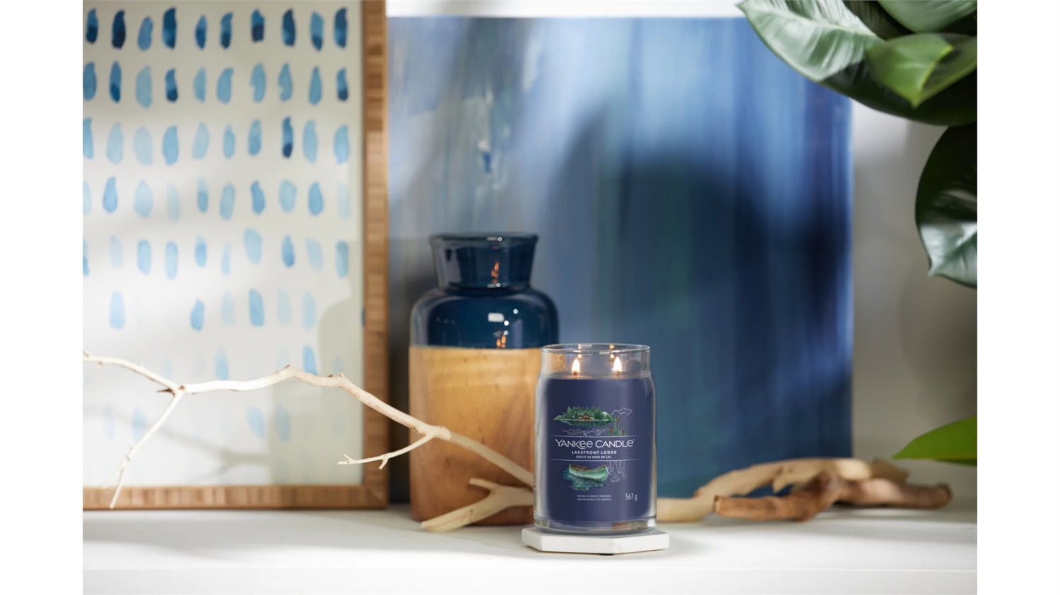 Yankee Candle Lakefront Lodge - Candela Profumata in Giara Grande 567 g, Fragranza Legnosa, Fino a 90 Ore di Combustione