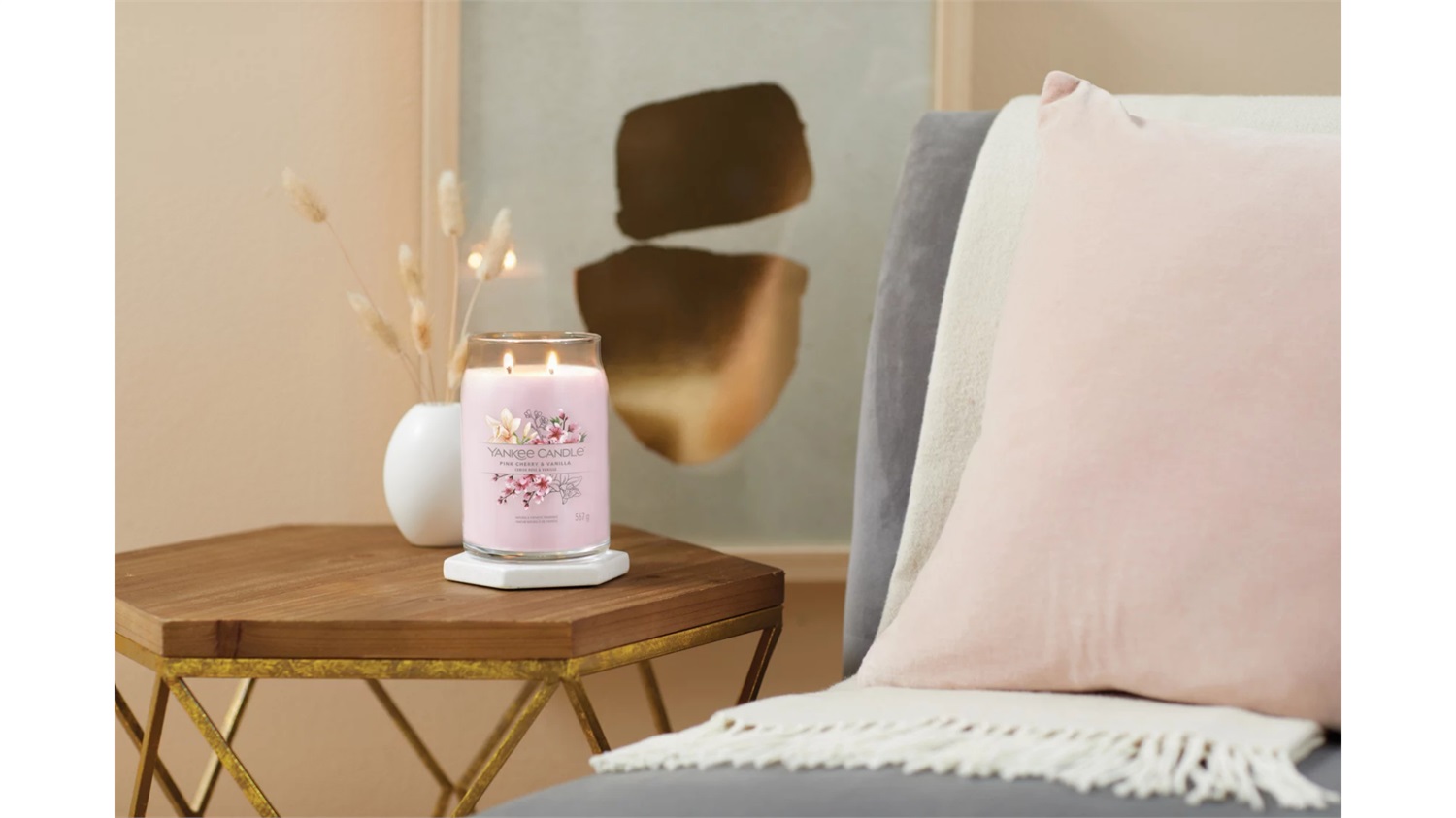 Yankee Candle Pink Cherry & Vanilla - Candela Profumata Giara Grande 567 g con 2 Stoppini, Fragranza Fruttata, Tempo di Combustione Fino a 90 Ore
