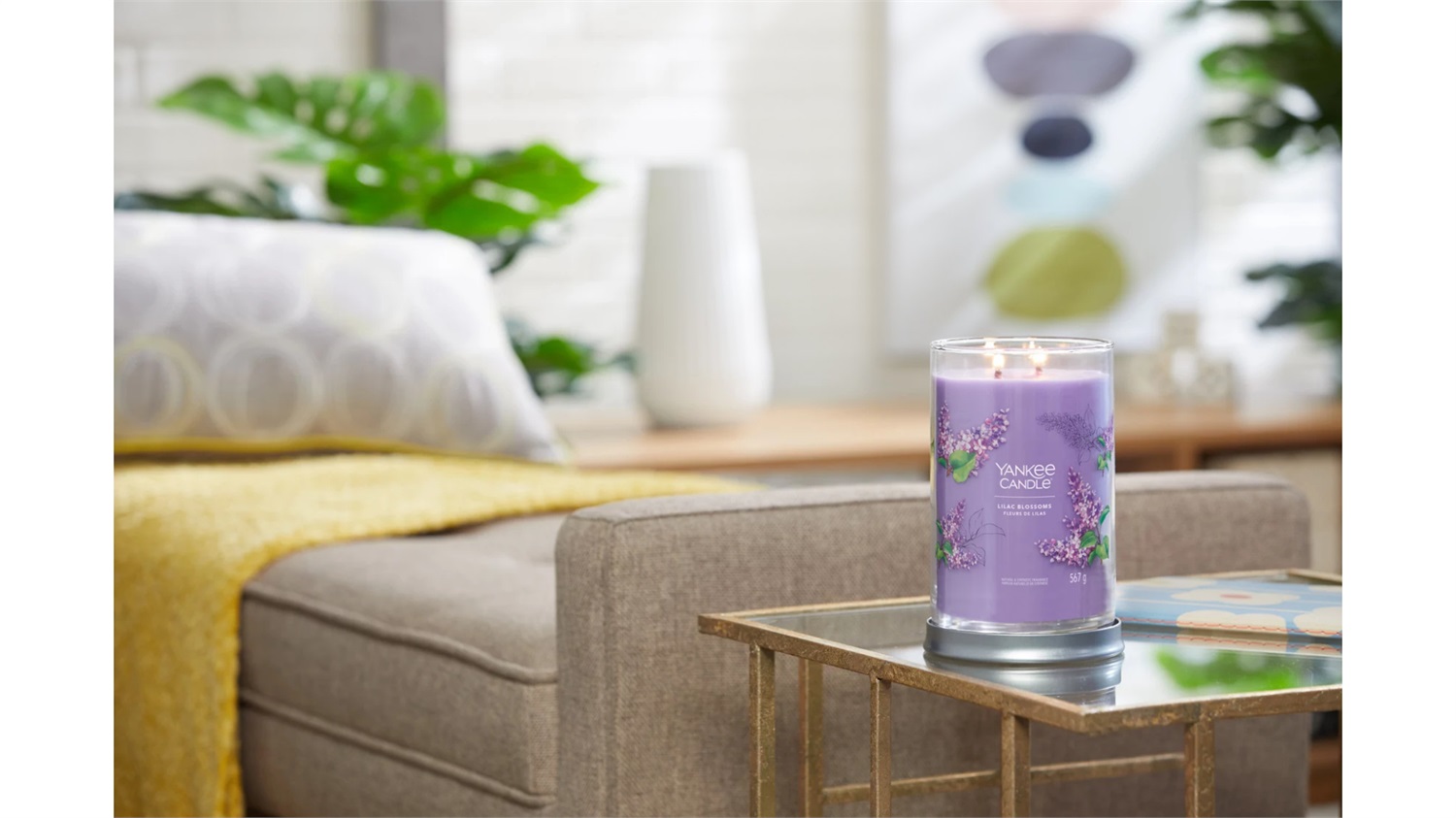Yankee Candle Signature Tumbler Grande Lilac Blossoms - Candela Profumata in Cera di Soia, 567 g, Fiori di Lillà e Lavanda, 100 Ore di Combustione