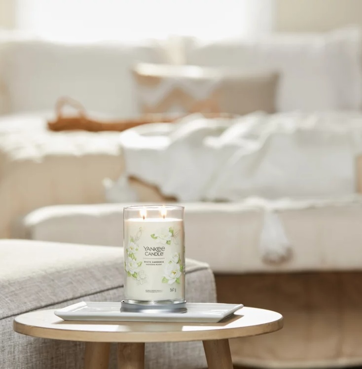 Yankee Candle White Gardenia - Candela Profumata Tumbler Grande 567g con 2 Stoppini e Fragranza Floreale