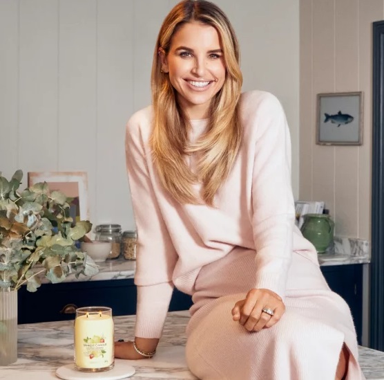 Yankee Candle Iced Berry Lemonade Candela Profumata Tumbler Piccola 122 g