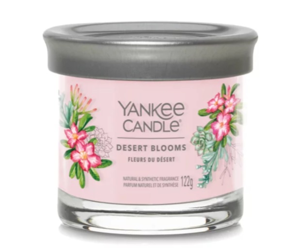 Yankee Candle Desert Blooms - Candela Profumata Tumbler Piccola 122g con Note di Rosa e Saguaro