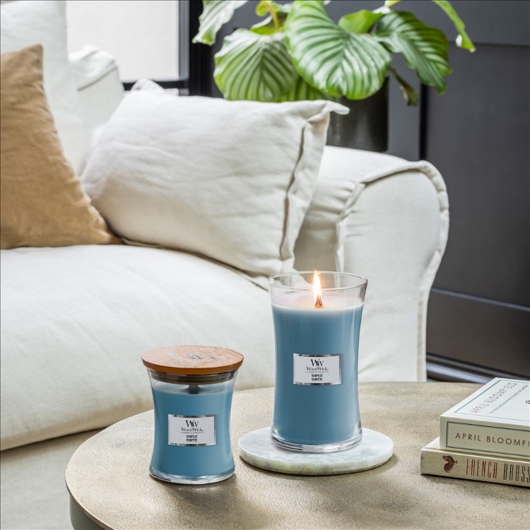 WoodWick Tempest Candela Profumata Media 275 g - Fragranza di Legno Minerale e Giglio in Contenitore di Vetro