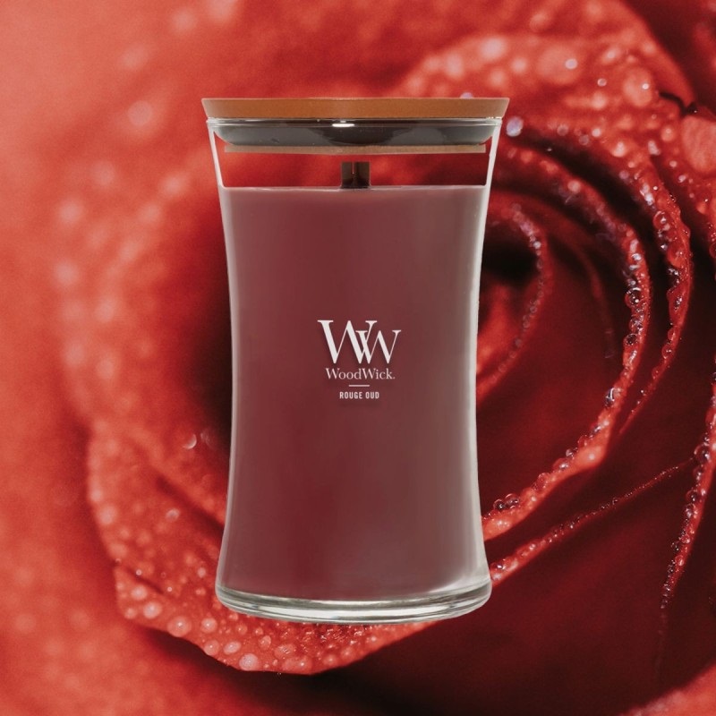 WoodWick Candela profumata Rouge Oud - Media, con stoppino scoppiettante, durata fino a 60 ore, aromi di rosa damascena e spezie