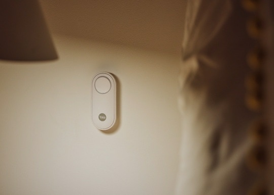 Yale Pulsante AL-PB-1A-W - Pulsante Antipanico e Campanello, Tecnologia Yale Horizon , Copertura 1 km, Avvisi di Allarme in Tempo Reale