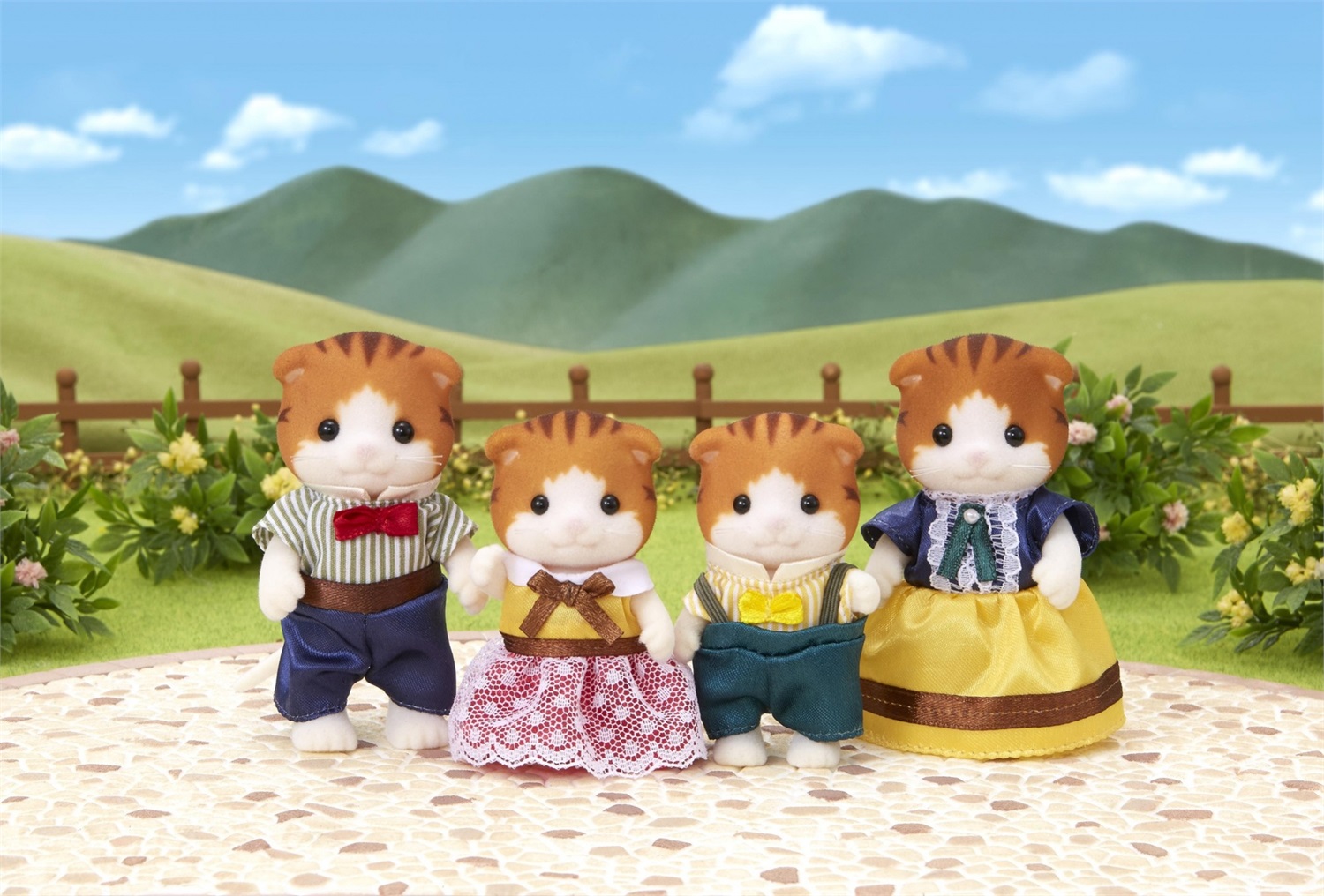 Sylvanian Families 5290 Famiglia Gatto Acero - Giocattolo per il Gioco di Ruolo Immaginativo