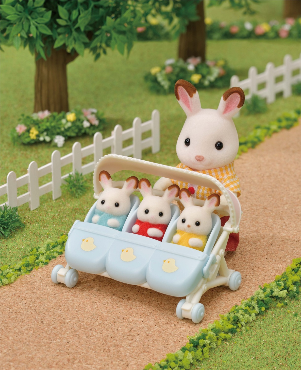 Sylvanian Families 5533 Passeggino per Trigemini - Include Seggiolini Removibili e Compatibile con Furgoncino