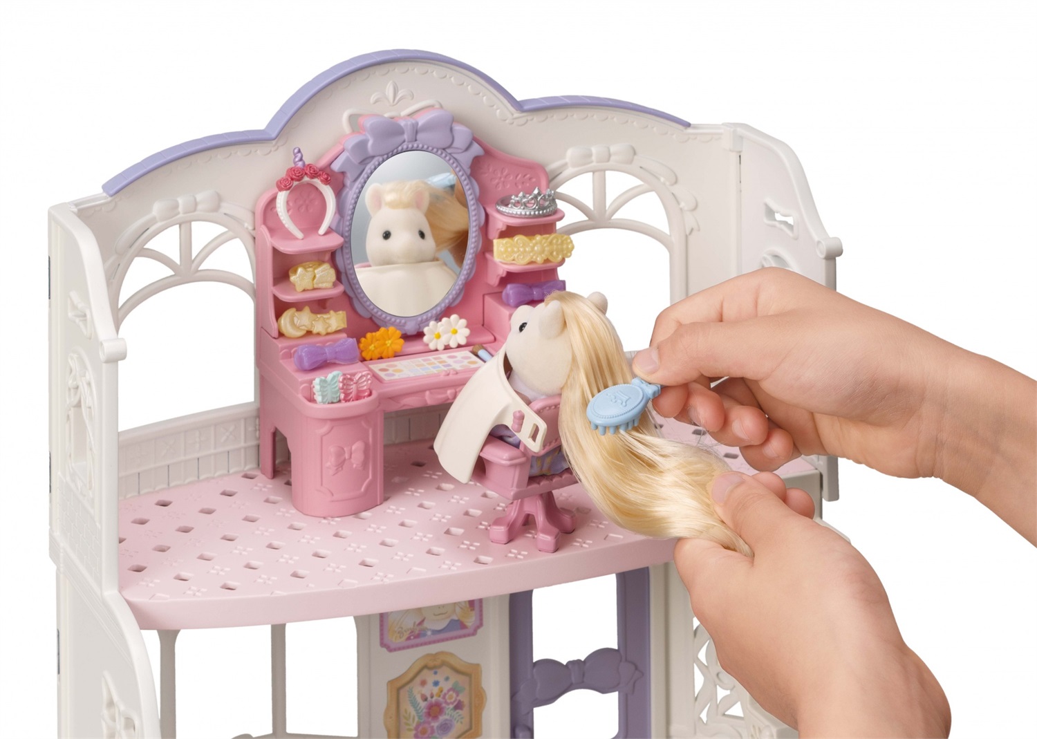 Sylvanian Families Il Parrucchiere dei Pony - Set Salone a Due Piani con Sally e Accessori per Acconciature